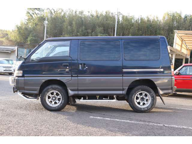 中古車 三菱 デリカスターワゴン 2 5 Glx エアロルーフ ディーゼル 4wd の中古車詳細 105 000km ダークブルー 長崎県 130万円 中古車情報 中古車検索なら 車選びドットコム 車選び Com 中古車 三菱 デリカスターワゴン 2 5 Glx エアロルーフ ディーゼル 4wd の中古車詳細 105 000km ダークブルー 長崎県 130万円 中古車情報 中古車検索なら 車選びドットコム 車選び Com