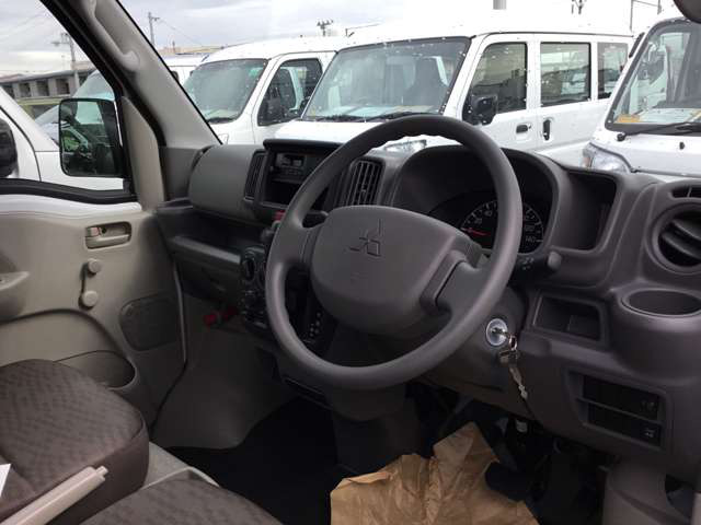 中古車 三菱 ミニキャブバン M ハイルーフ の中古車詳細 登録済未使用車 4km ホワイト 香川県 85 9万円 中古車情報 中古 車検索なら 車選びドットコム 車選び Com