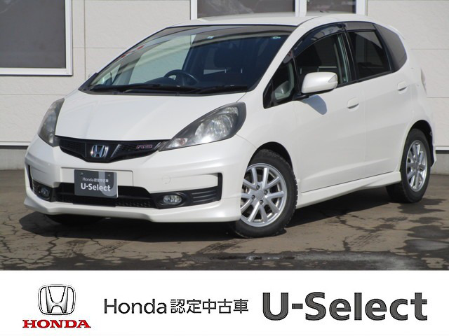 中古車 ホンダ フィット 1 5 Rs の中古車詳細 96 000km ホワイトパール 北海道 39 8万円 中古車情報 中古 車検索なら 車選びドットコム 車選び Com
