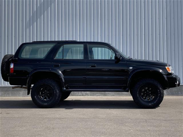 中古車 トヨタ ハイラックスサーフ 2 7 Ssr X Vセレクション 4wd 4wd 修復歴無し の中古車詳細 80 000km 黒 大阪府 173 4万円 中古車情報 中古車検索なら 車選びドットコム 車選び Com