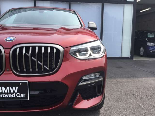 中古車 Bmw X4 M40i 4wd の中古車詳細 21 000km レッド 東京都 678万円 中古車情報 中古車検索なら 車 選びドットコム 車選び Com