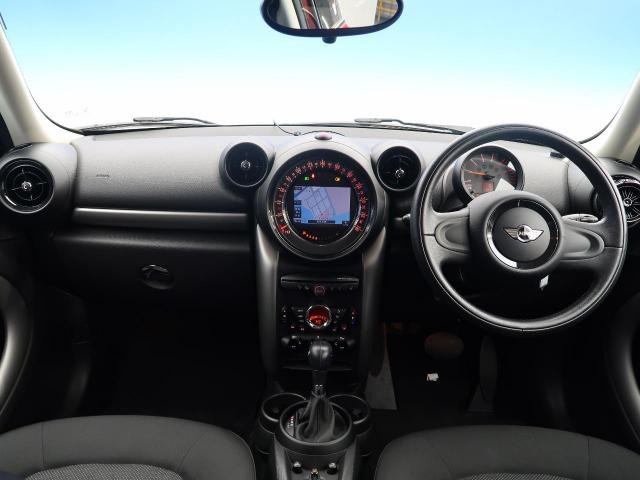 中古車 Bmw ミニクロスオーバー クーパー D の中古車詳細 25 570km ブレイジング レッド メタリック 熊本県 167 9万円 中古車情報 中古車検索なら 車選びドットコム 車選び Com