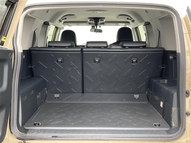 中古車 トヨタ Fjクルーザー 4 0 オフロードパッケージ 4wd 修復歴無し の中古車詳細 33 000km ベージュ ホワイト 東京都 348 8万円 中古車情報 中古車検索なら 車選びドットコム 車選び Com