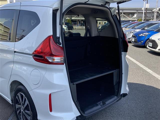 中古車 ホンダ フリード 1 5 G ワンオーナー 修復歴無し の中古車詳細 33 000km ホワイトオーキッドパール 東京都 138 8万円 中古車情報 中古車検索なら 車選びドットコム 車選び Com