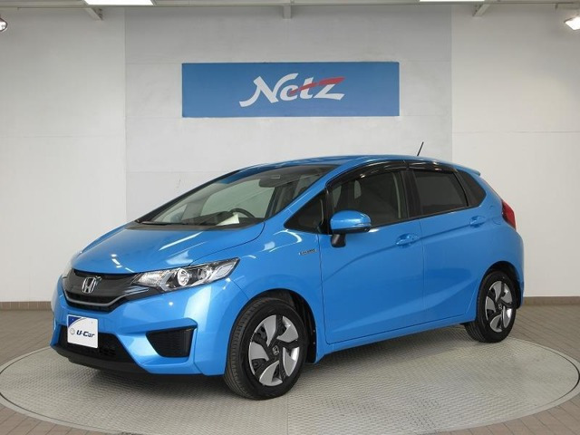 中古車 ホンダ フィットハイブリッド フィット ハイブリッド F の中古車詳細 41 000km ブルー 兵庫県 68万円 中古車情報 中古車検索なら 車選びドットコム 車選び Com