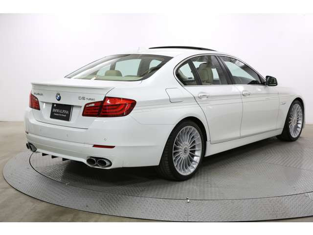 中古車 Bmwアルピナ D5 ターボ リムジン の中古車詳細 39 000km ホワイト 神奈川県 528万円 中古車情報 中古車 検索なら 車選びドットコム 車選び Com