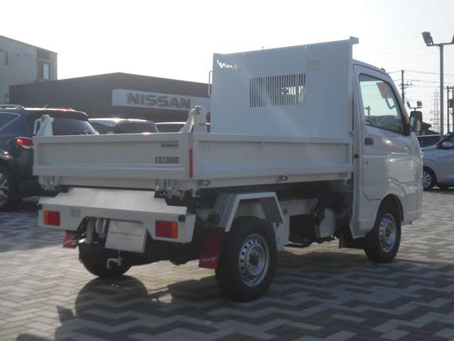 中古車 日産 Nt100クリッパー ダンプ 4wd の中古車詳細 登録済未使用車 60km走行 ホワイト 石川県 134万円 中古車 情報 中古車検索なら 車選びドットコム 車選び Com