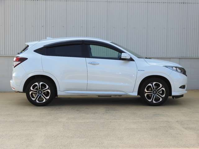 中古車 ホンダ ヴェゼル 1 5 ハイブリッド Z ホンダセンシング の中古車詳細 36 000km ホワイトパール 大阪府 194万円 中古車情報 中古車検索なら 車選びドットコム 車選び Com