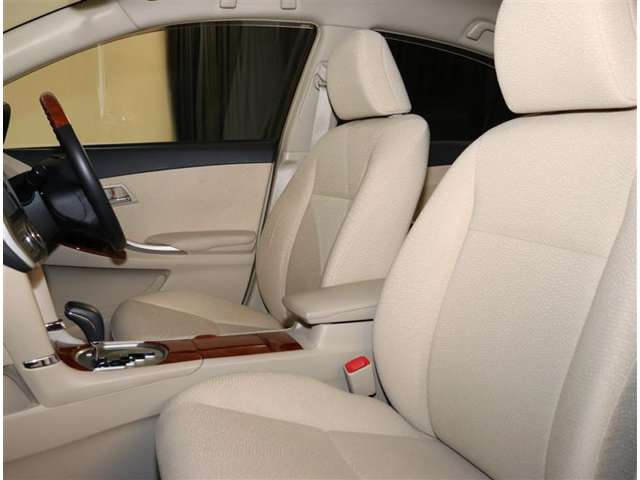 中古車 トヨタ プレミオ 1 5 F Exパッケージ の中古車詳細 000km レッドメタリック 埼玉県 99万円 中古車情報 中古 車検索なら 車選びドットコム 車選び Com