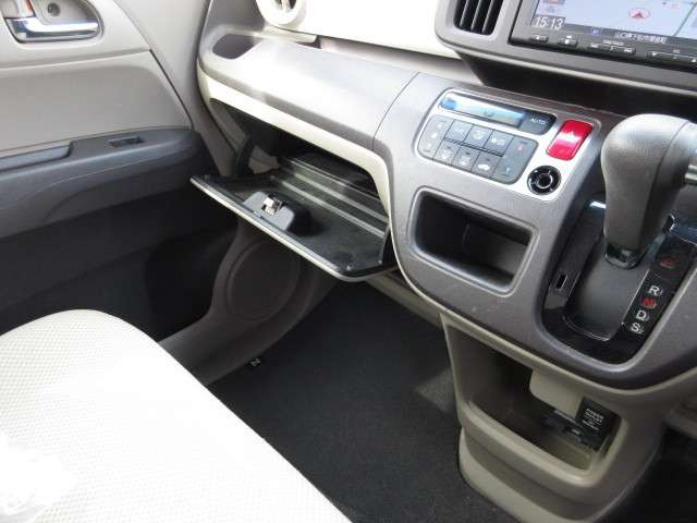 中古車 ホンダ N One ツアラー Aパッケージ の中古車詳細 46 000km イエローパール 山口県 65 8万円 中古車情報 中古車検索なら 車選びドットコム 車選び Com