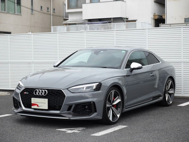 中古車 アウディ Rs5 4 2 4wd の中古車詳細 9 000km グレー 東京都 1 050万円 中古車情報 中古車検索なら 車 選びドットコム 車選び Com