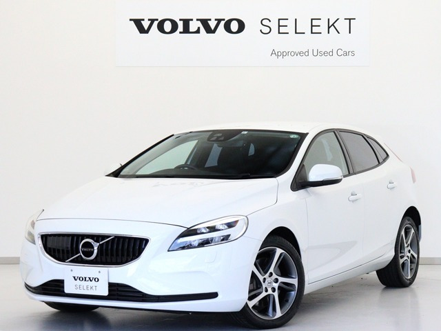 中古車 ボルボ V40 D4 モメンタム ディーゼル ディーゼルターボ の中古車詳細 22 000km ホワイト 東京都 239万円 中古車情報 中古車検索なら 車選びドットコム 車選び Com
