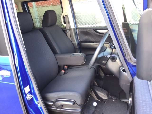 中古車 ホンダ N Boxカスタム G Ssパッケージ の中古車詳細 39 000km ブルー 大分県 106 5万円 中古車情報 中古車検索なら 車選びドットコム 車選び Com