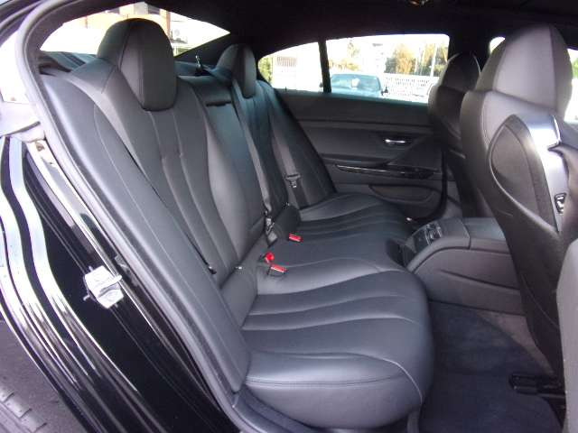 中古車 Bmw 640iグランクーペ Mスポーツ の中古車詳細 33 000km ブラック 大阪府 399万円 中古車情報 中古車検索なら 車選びドットコム 車選び Com