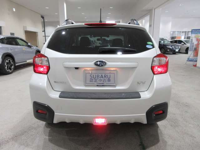 中古車 スバル インプレッサxv 2 0i L アイサイト 4wd の中古車詳細 72 000km ホワイトメタリック 北海道 121万円 中古車情報 中古車検索なら 車選びドットコム 車選び Com