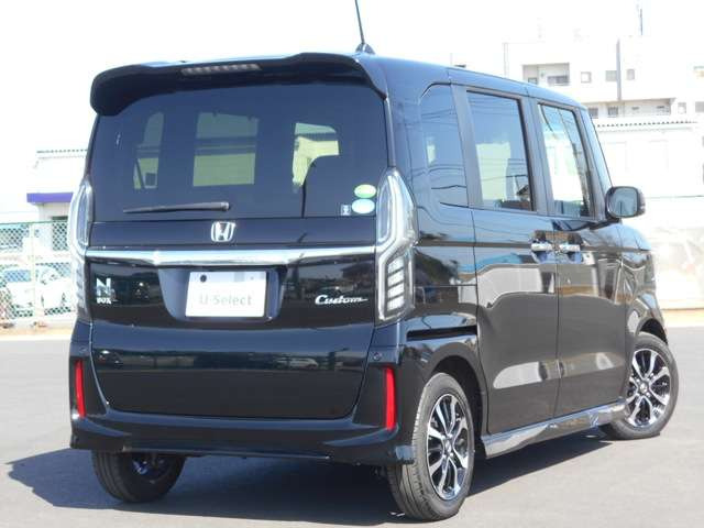 中古車 ホンダ N Boxカスタム G L ホンダセンシング の中古車詳細 22 000km ブラックパール 千葉県 139万円 中古車 情報 中古車検索なら 車選びドットコム 車選び Com