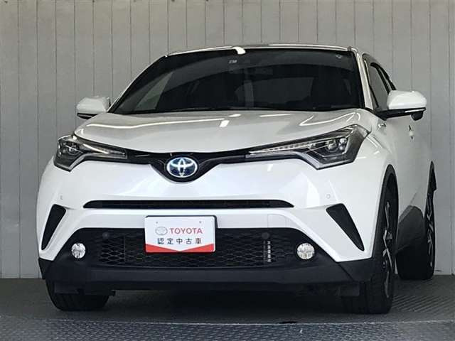 中古車 トヨタ C Hr ハイブリッド 1 8 G の中古車詳細 59 000km パールメタリック 愛知県 193万円 中古車情報 中古車検索なら 車選びドットコム 車選び Com