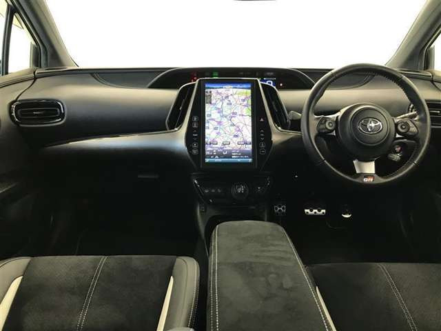 中古車 トヨタ プリウスphv 1 8 S ナビパッケージ Gr スポーツ の中古車詳細 60 000km パールメタリック 愛知県 285万円 中古車情報 中古車検索なら 車選びドットコム 車選び Com