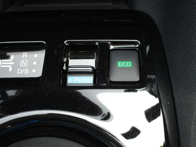 中古車 日産 リーフ X Vセレクション の中古車詳細 4 000km ブルー 兵庫県 260万円 中古車情報 中古車検索なら 車選びドットコム 車選び Com