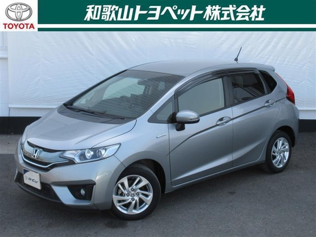 中古車 ホンダ フィットハイブリッド フィットhv Fパッケージ の中古車詳細 17 000km シルバー 和歌山県 万円 中古車 情報 中古車検索なら 車選びドットコム 車選び Com