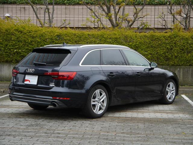 中古車 アウディ アバント 2 0 Tfsi の中古車詳細 000km ブルー 東京都 285万円 中古車情報 中古車検索なら 車選びドットコム 車選び Com