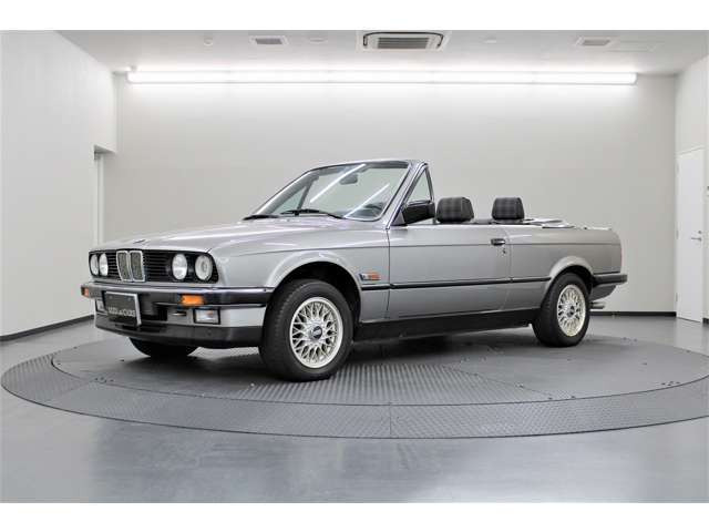 中古車 Bmw 325iカブリオレ の中古車詳細 77 000km シルバー 埼玉県 198万円 中古車情報 中古車検索なら 車 選びドットコム 車選び Com