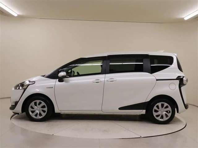 中古車 トヨタ シエンタ ハイブリッド 1 5 G の中古車詳細 24 000km ホワイトパール 香川県 178 2万円 中古車情報 中古車検索なら 車選びドットコム 車選び Com