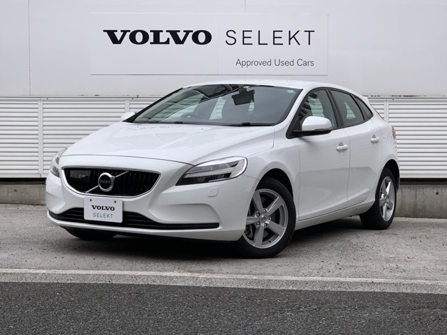 中古車 ボルボ V40 T3 キネティック の中古車詳細 43 000km ホワイト 神奈川県 155万円 中古車情報 中古車検索なら 車 選びドットコム 車選び Com