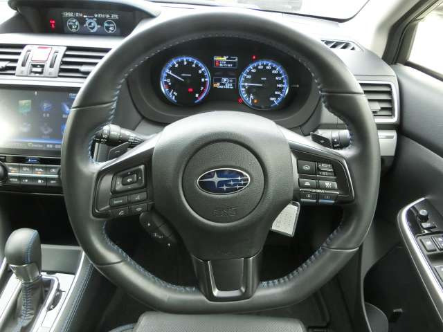 中古車 スバル レヴォーグ 1 6 Gt S アイサイト 4wd の中古車詳細 42 000km ブラック 岩手県 199 8万円 中古 車情報 中古車検索なら 車選びドットコム 車選び Com