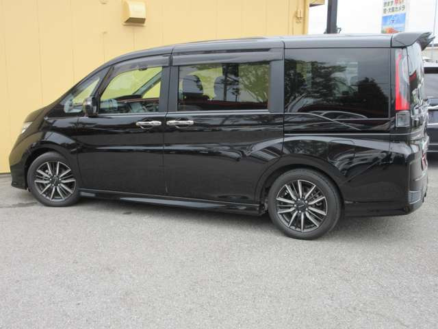 中古車 ホンダ ステップワゴン 1 5 モデューロx 純正sdナビ ワンオーナー ハーフレザー の中古車詳細 43 000km ブラック 千葉県 223万円 中古車情報 中古車検索なら 車選びドットコム 車選び Com