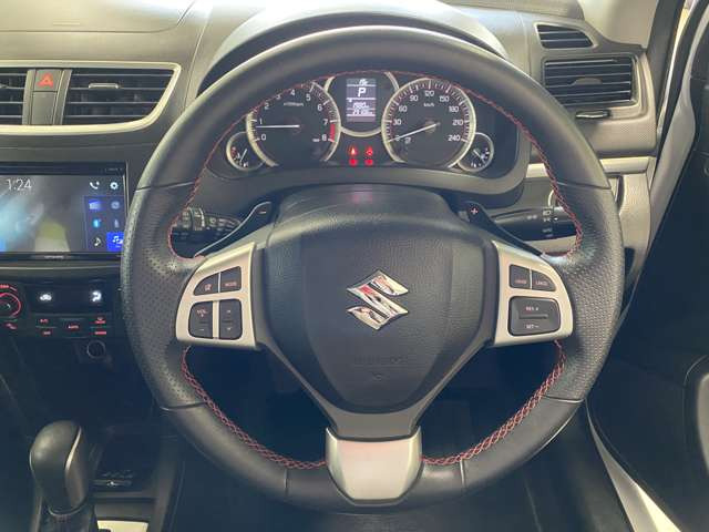 中古車 スズキ スイフト 1 6 スポーツ の中古車詳細 29 000km パールホワイト 福井県 99万円 中古車情報 中古車検索なら 車選びドットコム 車選び Com