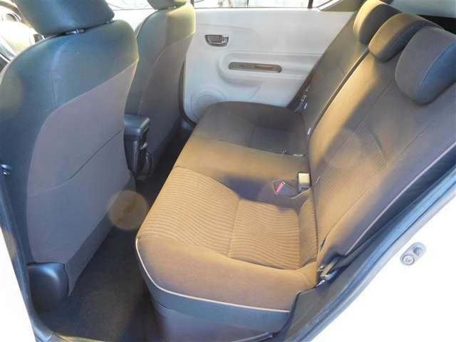 中古車 トヨタ アクア 1 5 G の中古車詳細 72 000km ホワイトパール 佐賀県 77万円 中古車情報 中古車検索なら 車選びドットコム 車選び Com