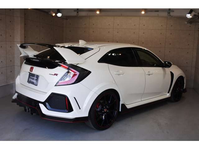 中古車 ホンダ シビックタイプr 2 0 の中古車詳細 7 000km ホワイト 奈良県 4万円 中古車情報 中古車検索なら 車 選びドットコム 車選び Com