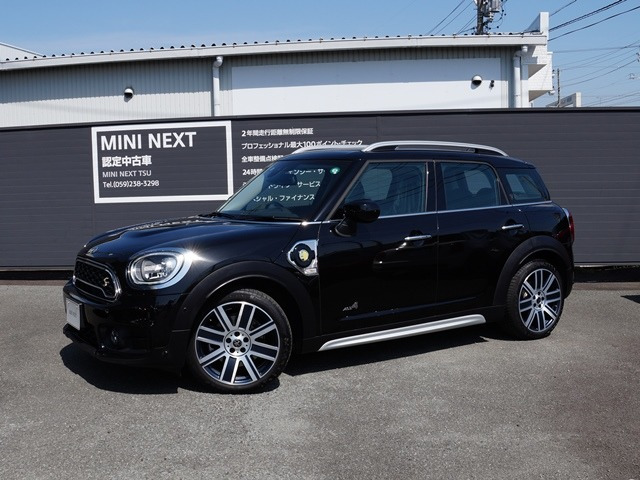 中古車 Bmw ミニクロスオーバー クーパー S E オール4 4wd の中古車詳細 8 000km ブラック 三重県 398万円 中古車 情報 中古車検索なら 車選びドットコム 車選び Com