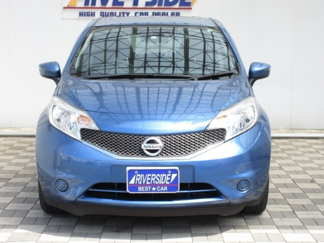 中古車 日産 ノート 1 2 X Dig S フルセグナビbカメラ インテリキ の中古車詳細 50 000km ブルー 神奈川県 62万円 中古車情報 中古車検索なら 車選びドットコム 車選び Com