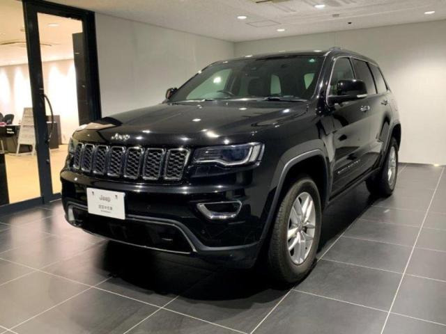 中古車 クライスラー ジープ グランドチェロキー リミテッド 4wd 認定中古車保証整備付 の中古車詳細 36 000km ブラック 愛知県 373万円 中古車情報 中古車検索なら 車選びドットコム 車選び Com