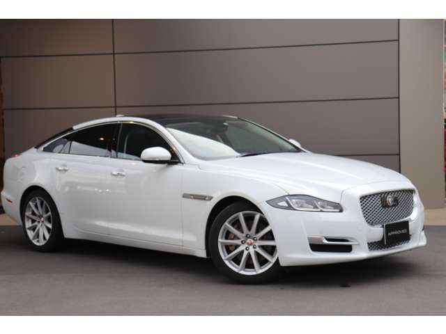 中古車 ジャガー Xj ラグジュアリー の中古車詳細 8 000km ホワイト 静岡県 5万円 中古車情報 中古車検索なら 車 選びドットコム 車選び Com