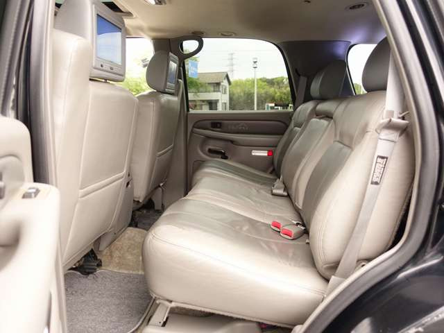 GMC ユーコン デナリ 6.0 V8 4WD 1ナンバー マッドブラック オーディオ 