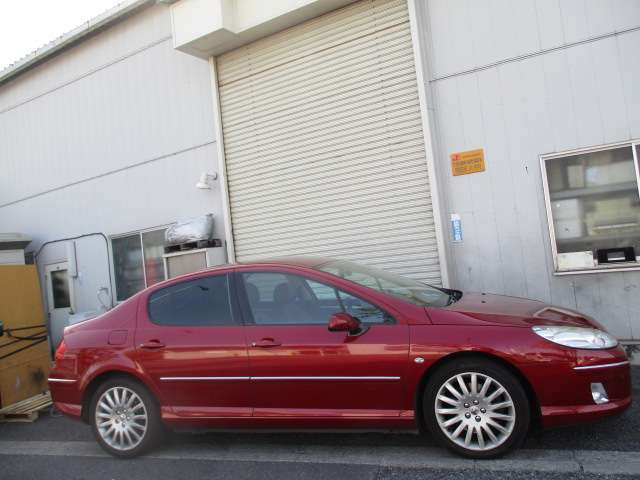 中古車 プジョー 407 Sv 3 0 後期最終型 黒革 地デジhddナビ の中古車詳細 85 000km レッド 埼玉県 28万円 中古車情報 中古車検索なら 車選びドットコム 車選び Com