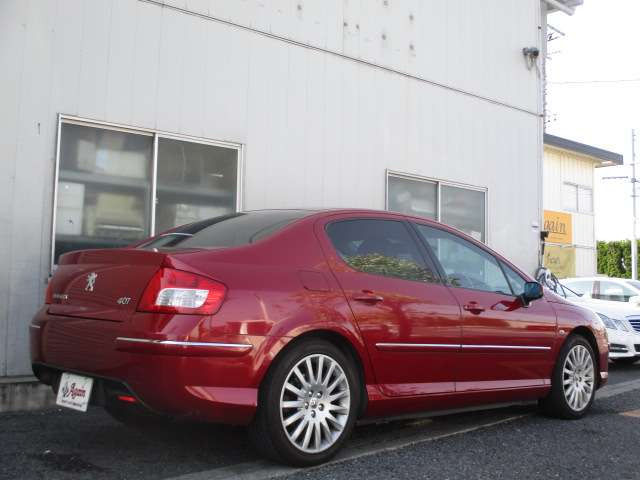 中古車 プジョー 407 Sv 3 0 後期最終型 黒革 地デジhddナビ の中古車詳細 85 000km レッド 埼玉県 18万円 中古車情報 中古車検索なら 車選びドットコム 車選び Com