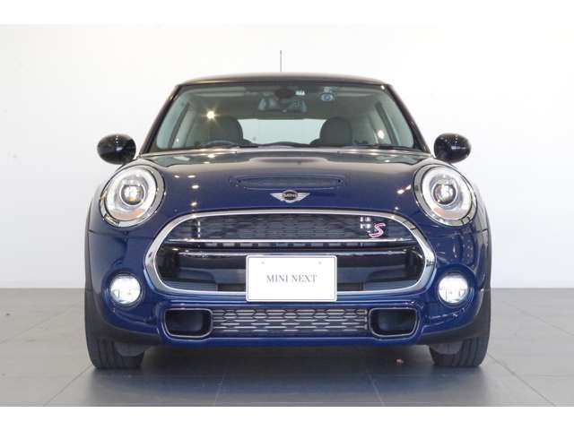 中古車 Bmw ミニ クーパー Sd の中古車詳細 16 000km ダークブルーブルー 千葉県 248万円 中古車情報 中古車検索なら 車選びドットコム 車選び Com