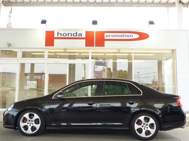 中古車 フォルクスワーゲン ジェッタ 2 0 Tsi スポーツライン の中古車詳細 40 000km ブラックパール 埼玉県 48万円 中古車情報 中古車検索なら 車選びドットコム 車選び Com