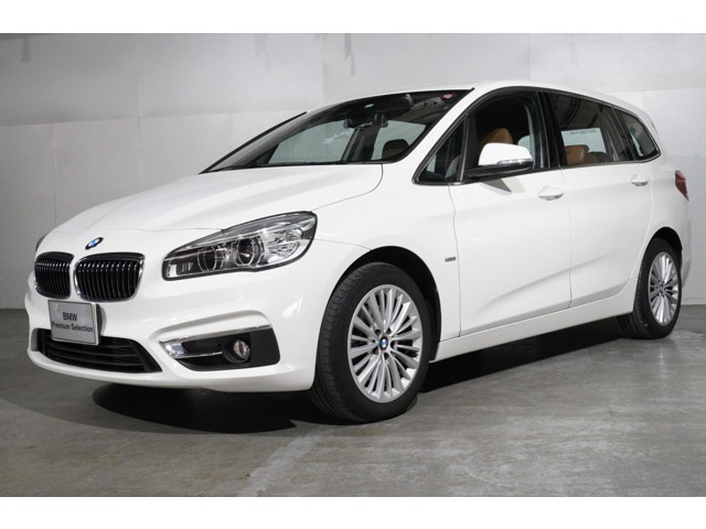 中古車 Bmw 218dグランツアラー ラグジュアリー の中古車詳細 35 000km ホワイト 東京都 248万円 中古車情報 中古車 検索なら 車選びドットコム 車選び Com