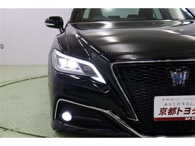 中古車 トヨタ クラウンハイブリッド 2 5 Rs アドバンス の中古車詳細 7 000km ブラック 京都府 468 6万円 中古車 情報 中古車検索なら 車選びドットコム 車選び Com