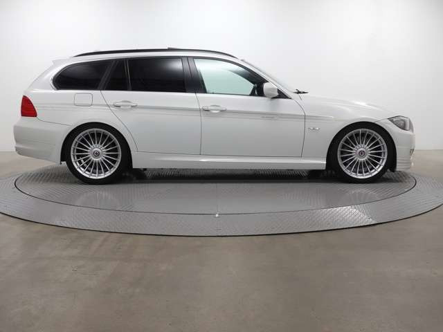 中古車 Bmwアルピナ ツーリング S ビターボ の中古車詳細 36 000km ホワイト 神奈川県 458万円 中古車情報 中古車 検索なら 車選びドットコム 車選び Com