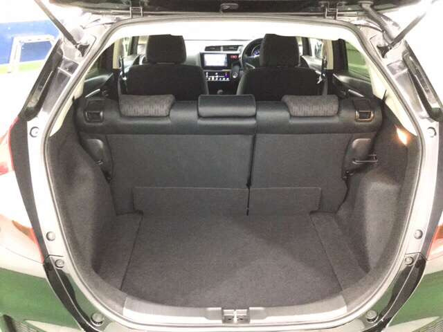 中古車 ホンダ フィット 1 3 13g Fパッケージ コンフォートエディション の中古車詳細 33 000km ブラックパール 長崎県 99 8万円 中古車情報 中古車検索なら 車選びドットコム 車選び Com