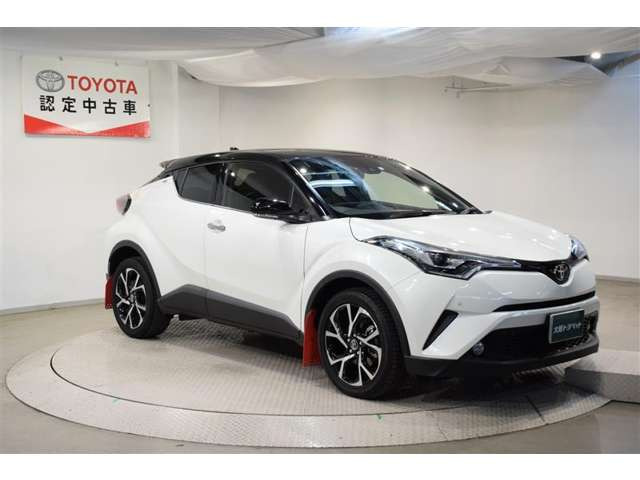 中古車 トヨタ C Hr 1 2 G T Led エディション 4wd の中古車詳細 25 000km パールツートン 大阪府 216万円 中古車情報 中古車検索なら 車選びドットコム 車選び Com 中古車 トヨタ C Hr 1 2 G T Led エディション 4wd の中古車詳細 25 000km パールツートン 大阪府 216万円 中古車情報 中古車検索なら 車選びドットコム 車選び Com
