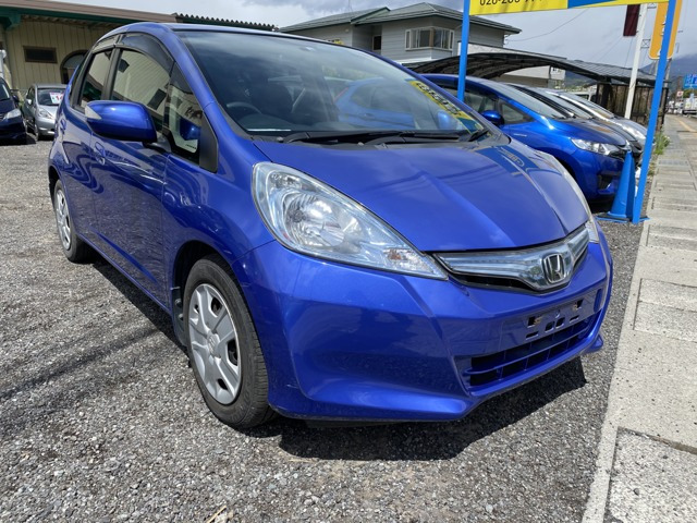 中古車 ホンダ フィットハイブリッド の中古車詳細 39 000km ブルー 長野県 29 8万円 中古車情報 中古車検索なら 車 選びドットコム 車選び Com