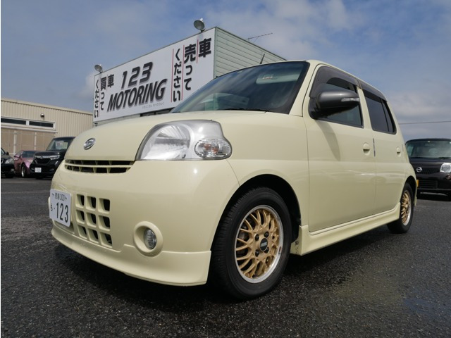 中古車 ダイハツ エッセ カスタム の中古車詳細 74 000km イエロー 徳島県 46 8万円 中古車情報 中古車検索なら 車 選びドットコム 車選び Com