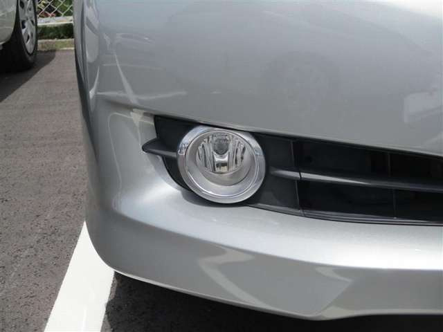 中古車 トヨタ ウィッシュ 2 0 G の中古車詳細 000km グレーメタリック 愛知県 39 9万円 中古車情報 中古車 検索なら 車選びドットコム 車選び Com